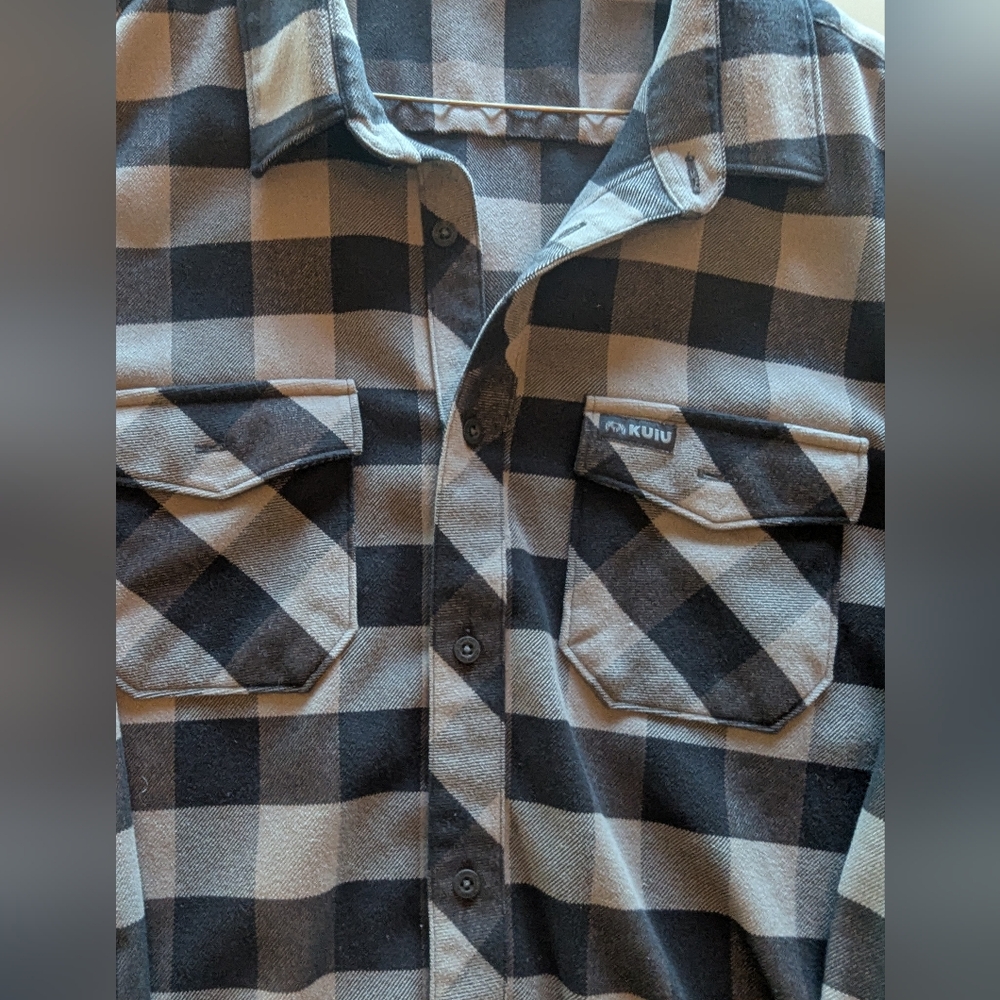 Black and Gray Plaid Shirt